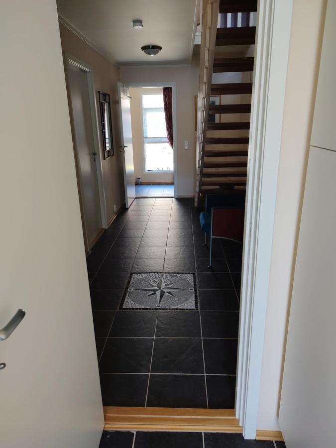 Tjeldsundbrua Overnatting - Sjohus1 Evenskjer エクステリア 写真