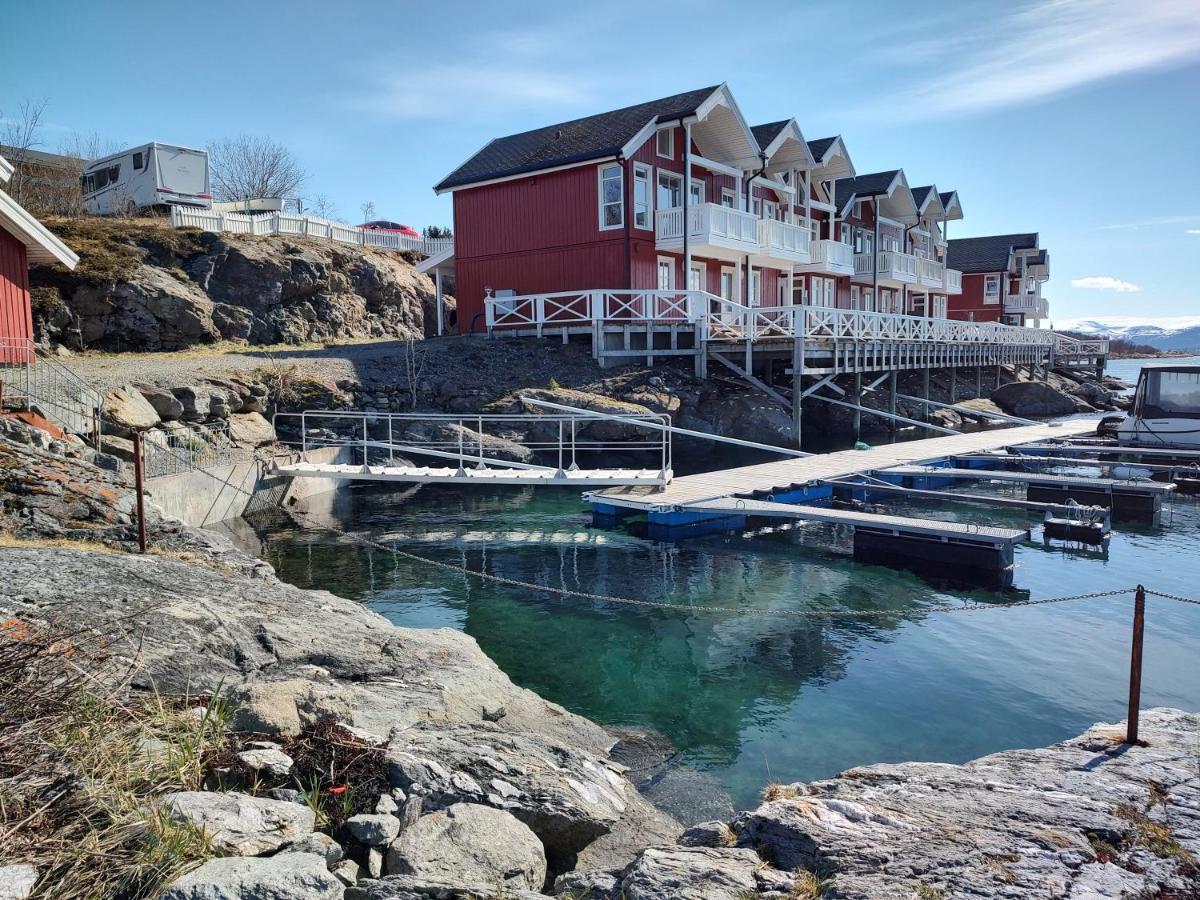 Tjeldsundbrua Overnatting - Sjohus1 Evenskjer エクステリア 写真