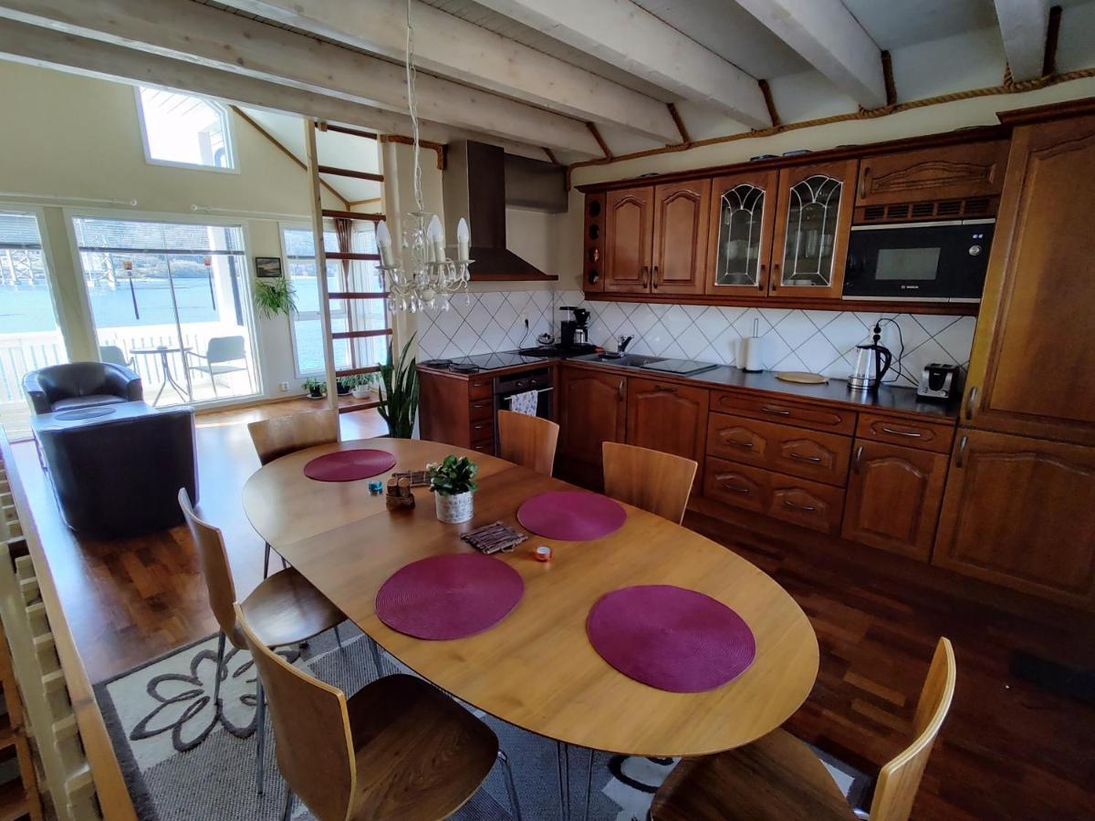 Tjeldsundbrua Overnatting - Sjohus1 Evenskjer エクステリア 写真